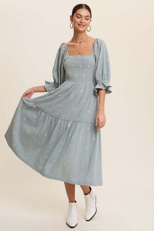 Ditzy Floral Embroidery Puff Sleeve Maxi Dress